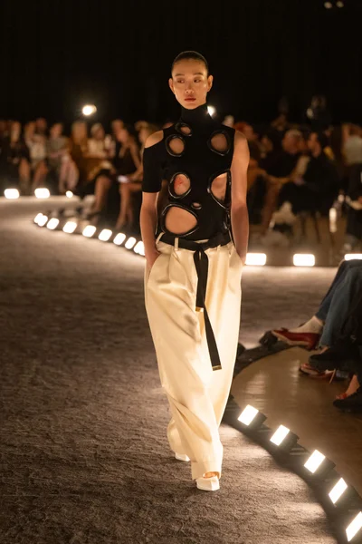 Look 12